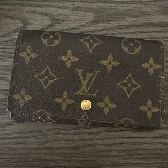 Louis Vuitton Tresor Trifold Monogram Wallet - Picture 3 of 13